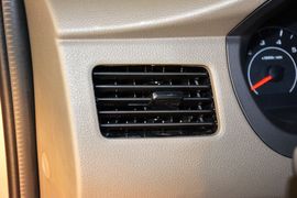 2015款五菱宏光V