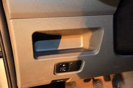 2015款五菱宏光V