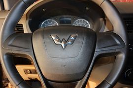 2015款五菱宏光V