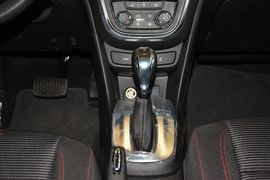 2015款别克昂科拉1.4T自动两驱都市精英型