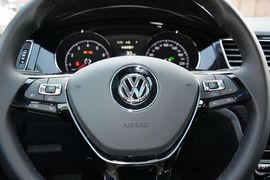 2015款大众凌渡330TSI