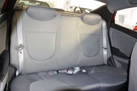 2014款现代瑞纳三厢1.4L自动智能型GLS