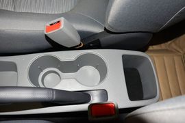 2014款现代瑞纳三厢1.4L自动智能型GLS