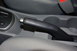 2014款现代瑞纳三厢1.4L自动智能型GLS