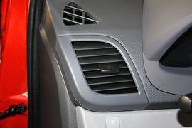 2014款现代瑞纳三厢1.4L自动智能型GLS