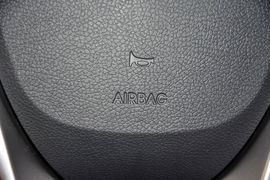 2014款现代瑞纳三厢1.4L自动智能型GLS