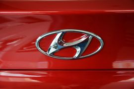 2014款现代瑞纳三厢1.4L自动智能型GLS