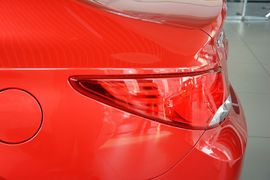 2014款现代瑞纳三厢1.4L自动智能型GLS