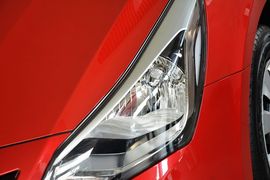 2014款现代瑞纳三厢1.4L自动智能型GLS