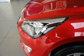 2014款现代瑞纳三厢1.4L自动智能型GLS