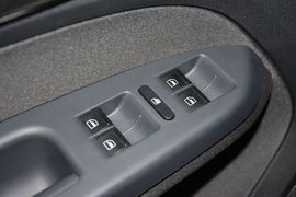 2015款大众途安1.4T手动舒适版5座
