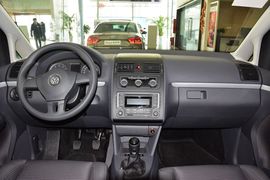 2015款大众途安1.4T手动舒适版5座