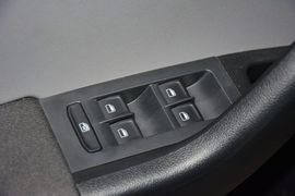 2015款斯柯达明锐1.6L手动逸致版