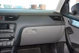 2015款斯柯达明锐1.6L手动逸致版