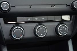 2015款斯柯达明锐1.6L手动逸致版