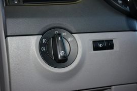 2015款斯柯达明锐1.6L手动逸致版