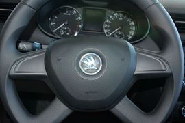 2015款斯柯达明锐1.6L手动逸致版