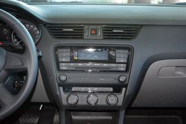 2015款斯柯达明锐1.6L手动逸致版