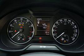 2015款斯柯达明锐1.6L手动逸致版