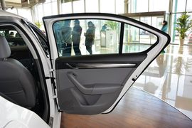 2015款斯柯达明锐1.6L自动逸俊版