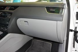 2015款斯柯达明锐1.6L自动逸俊版