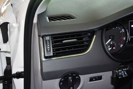 2015款斯柯达明锐1.6L自动逸俊版