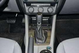 2015款斯柯达明锐1.6L自动逸俊版