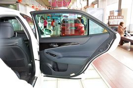 2015款丰田皇冠2.5L尊享版