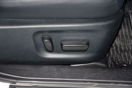 2015款丰田皇冠2.5L尊享版