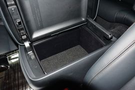 2015款丰田皇冠2.5L尊享版