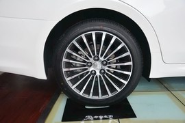 2015款丰田皇冠2.5L尊享版