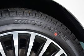 2015款丰田皇冠2.5L尊享版