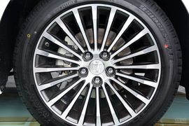 2015款丰田皇冠2.5L尊享版