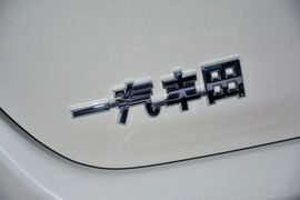 2015款丰田皇冠2.5L尊享版