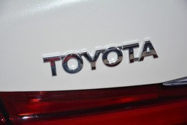 2015款丰田皇冠2.5L尊享版