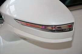 2015款丰田皇冠2.5L尊享版