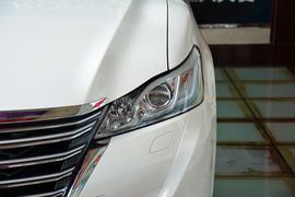 2015款丰田皇冠2.5L尊享版