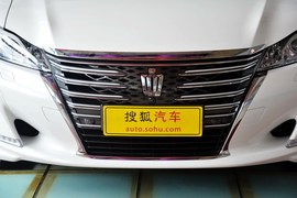 2015款丰田皇冠2.5L尊享版