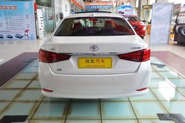 2015款丰田皇冠2.5L尊享版