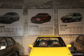 2010款一汽夏利N5上市实拍