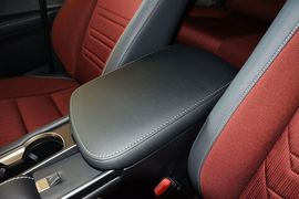 2015款雷克萨斯NX200