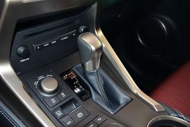 2015款雷克萨斯NX200