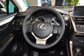 2015款雷克萨斯NX200
