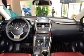 2015款雷克萨斯NX200