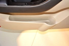 2011款现代悦动1.6L自动豪华型
