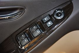 2011款现代悦动1.6L自动豪华型