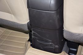 2011款现代悦动1.6L自动豪华型
