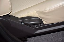 2011款现代悦动1.6L自动豪华型