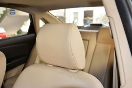 2011款现代悦动1.6L自动豪华型