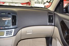 2011款现代悦动1.6L自动豪华型